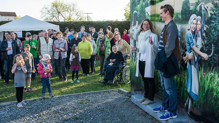 Künstlerische Gestaltung des Trafo-Häuschens in Schönderling.  Foto: Jürgen Hüfner