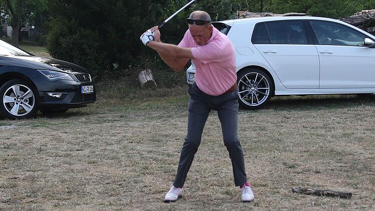 Graham Glasgow bei seinem Abschlag. Foto: Michael Stelzner