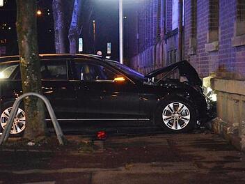 Automatische Handbremse führt zu Unfall