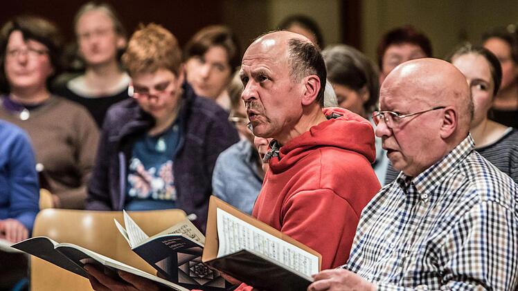 Impressionen von der Probenarbeit des Coburger BachchorsFoto: Jochen Berger