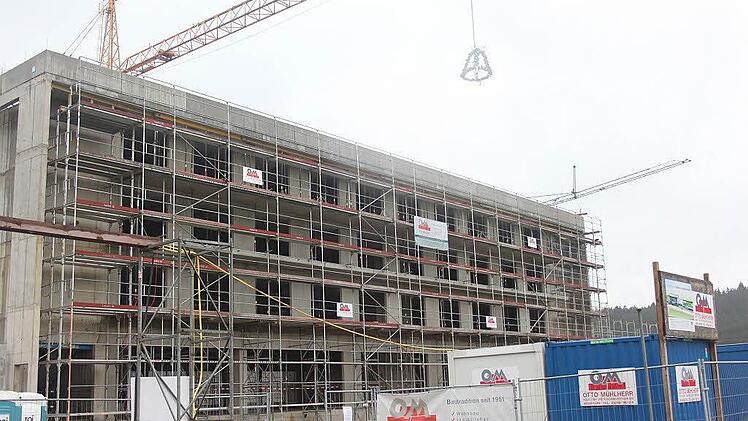 Die Konturen des Bauwerks sind bereits sichtbar. Foto: Veronika Schadeck