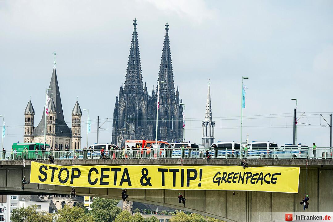 Demonstration gegen die Handelsabkommen