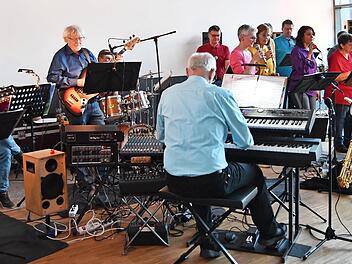 Die Gruppe Sing’n Swing spielte im Katholischen Pfarrzentrum.