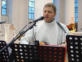 Roland Pietryga wurde ins Amt eingeführt.  Foto: Marion Eckert