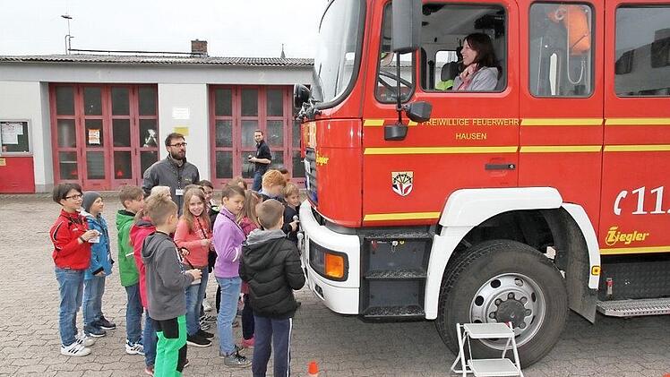 DAC Grundschule Hausen: Die Kinder bei der Verkehrssicherheitsaktion des ADAC Nordbayern.  Foto: Mathias Erlwein