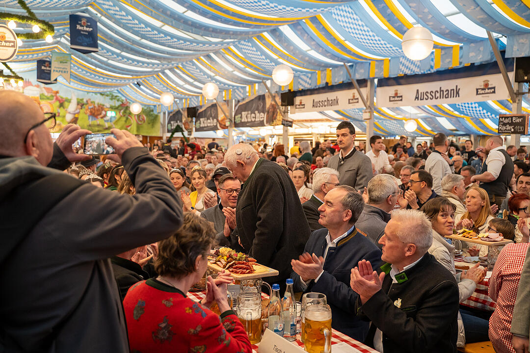 Mehr als 150 Buden und Attraktionen!