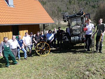 Die Mitglieder des Muggendorfer Skilift-Vereins nach dem Abbau Foto: Paul Pöhlmann