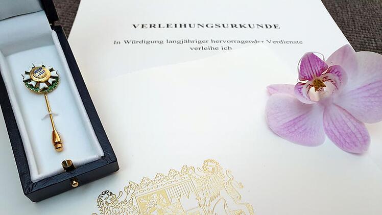 Landkreis Bamberg: Langj&auml;hrige Ehrenamtliche sollen wieder geehrt werden - Landratsamt sucht Vorschl&auml;ge