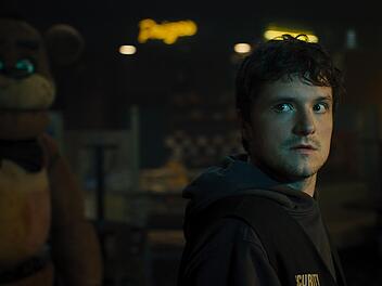 Mike (Josh Hutcherson) arbeitet als Nachtw&auml;chter in einer Pizzeria. Doch nachts treiben einstige Maskottchen ihr Unwesen und der Horror beginnt ...