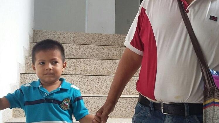 Pablo mit seinem vierjährigen Enkel. Foto: Privat
