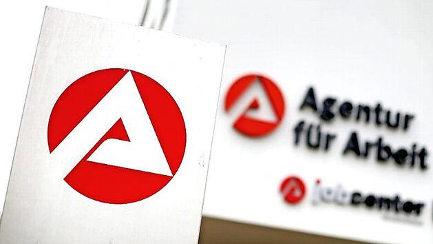 Kurzarbeit ist seit Beginn der Corona-Pandemie in vielen Betrieben und bei Arbeitnehmern ein Thema.  Foto: Jan Woitas/dpa