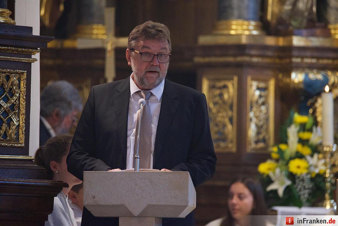 Nach einjähriger Kirchensanierung: Hannberg feiert die Wiedereröffnung der Wehrkirche der Pfarrei Geburt Mariens Hannberg