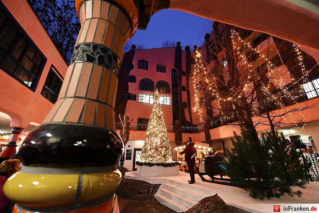 Weihnachtsmarkt "Florsokerhof" am Hundertwasserhaus