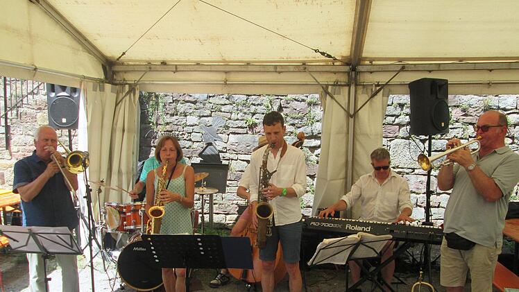 Der heiße Jazz fiel bei tropischen Temperaturen heuer etwas kürzer aus. Foto: Winfried Ehling