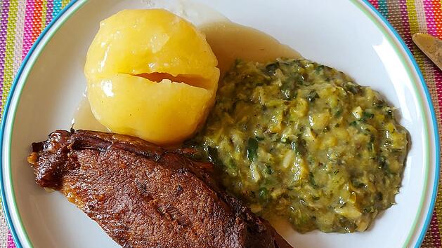 Von der Restaurantk&uuml;che auf den heimischen Esstisch: Das bringt nicht nur mehr Abwechslung in den Speiseplan, sondern unterst&uuml;tzt auch lokale Gastronomiebetriebe.  Foto: Bettina Dirauf