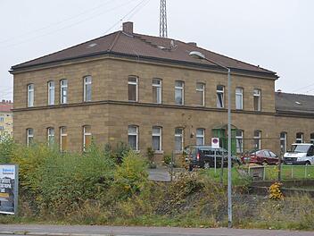 Hier werden schon in der nächsten Woche 20 neue Asylbewerber untergebracht: Das im Besitz der Stadt befindliche Haus Ludwigstraße 16.