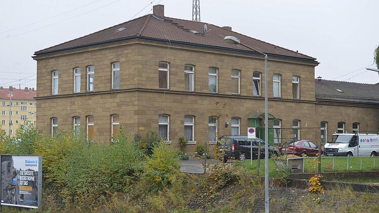 Hier werden schon in der nächsten Woche 20 neue Asylbewerber untergebracht: Das im Besitz der Stadt befindliche Haus Ludwigstraße 16.