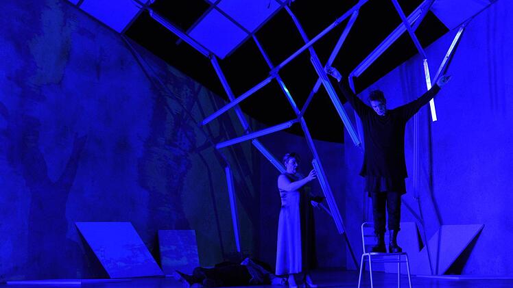 Richard Wagners "Parsifal" feierte Premiere am Landestheater Coburg. Szene aus der Neuinszenierung von Jakob Peters-MesserFoto: Andrea Kremper