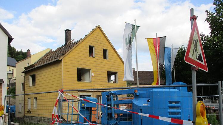 Auch die Arbeiten beim Anwesen Marktplatz 6 haben begonnen.