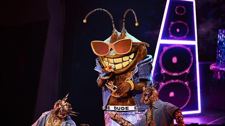 Ist das Knossi? Der Dude heizt mit "Hot in Herre" richtig ein.