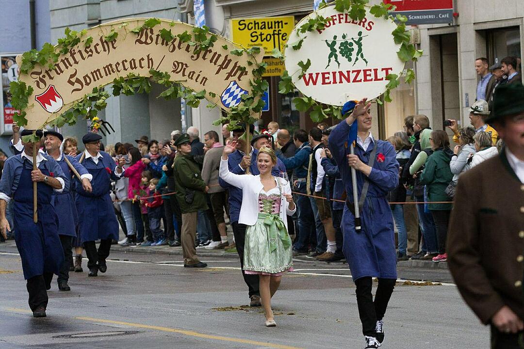 Wiesn-einzug der Winzer