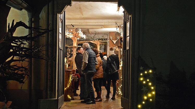 Weihnachtsmarkt in Maria Bildhausen. Hanns Friedrich