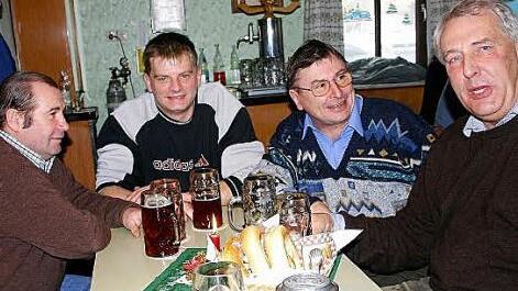 Als Stammtisch-Stratege und -politiker (in Mauschendorf)
