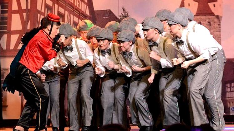 Die erste Prunksitzung des KCH bot für jeden Geschmack etwas.   Foto: Richard Sänger