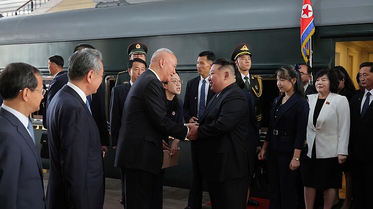 Vor der Militärparade in Peking - Ankunft der Gäste