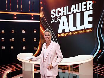 Sonja Zietlow bekommt ihre eigene RTL-Quizshow: "Schlauer als Alle. Schlägst du Deutschland?"