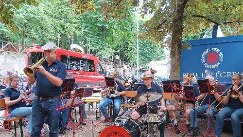 Für die musikalische Umrahmung sorgte traditionell die Kapelle der Feuerwehr Forchheim mit zünftiger Blasmusik.