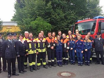 Das Leistungsabzeichen "Die Gruppe im Löscheinsatz" legten Mitglieder der Freiwilligen Feuerwehr Winkels ab. Foto: Pater Rauch