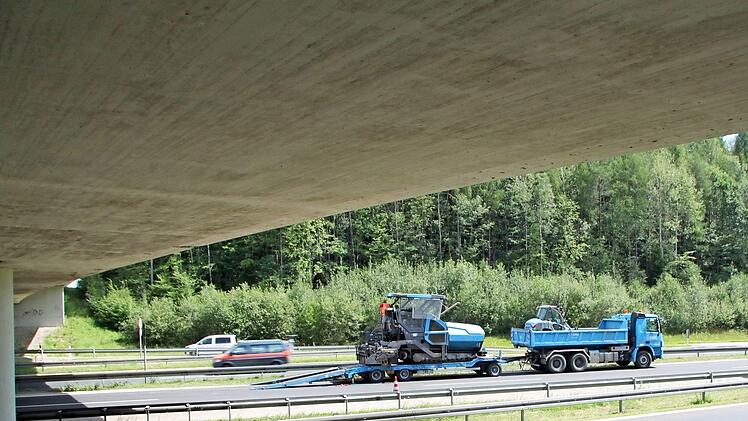 Die Zufahrt zur Autobahn in Richtung Würzburg ist wieder freigegeben. Die Baufahrzeuge wurden bereits am Mittwoch abtransportiert.Foto: Ulrike Müller
