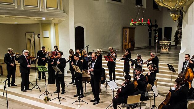 Festliche Barockmusik aus Frankreich, Italien und Deutschland erklang beim Weihnachtskonzert mit dem Collegium Musicum Coburg in St. Moriz unter Leitung von Thomas Ehrle.Foto: Jochen Berger