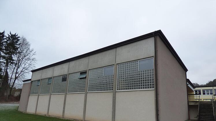 Die alte Turnhalle in Gößweinstein, die schon bald abgerissen werden soll Foto: Thomas Weichert