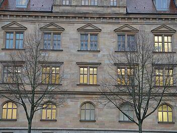 Im Bamberger Justizgebäude am Wilhelmsplatz fand der Prozess gegen das Trio statt. Foto: Ronald Rinklef