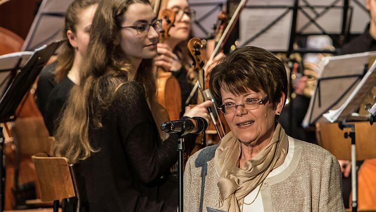 Bezirksrätin Elke Protzmann (CSU) begrüßte das Jugendsymphonieorchester Oberfranken im Coburger Kongresshaus.Foto: Jochen Berger
