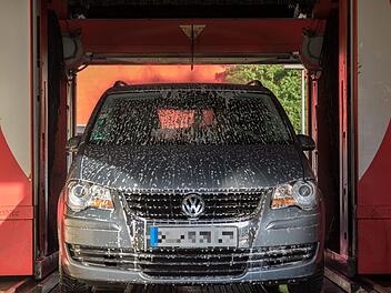 Lichtenfels: Mann schläft in Autowaschanlage ein - jetzt muss er sich vor der Justiz verantworten Lichtenfels: Mann schläft in Autowaschanlage ein - jetzt muss er sich vor der Justiz verantworten