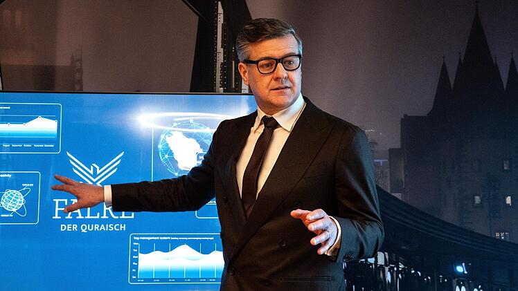 Patrick Reitwald (Marcus Mittermeier) will mit einer Software hoch hinaus.