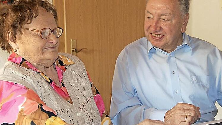 Seit 65 Jahren ein glückliches Ehepaar: Elsa und Willi Bienmüller Foto: Katharina Müller-Sanke
