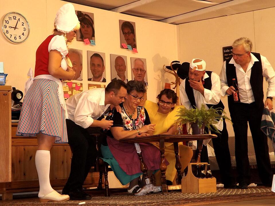 07.11.2016 Theatergruppe Gerach spielt >Die Nacht der Nächte!<