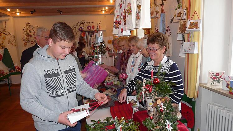 Auf dem Basar in Muggendorf Foto: Paul Pöhlmann