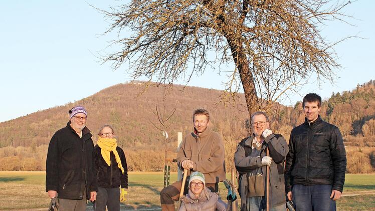 Das Helferteam (von links): Hermann Keck, Katja Metschnabl, Frank Ruhland, Barbara Vollmer sowie Wilhelm Kraupner und Christian Kiehr