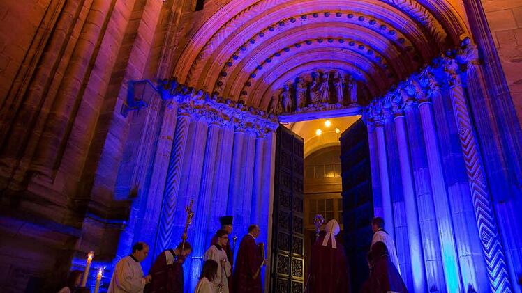 Ein ganz besonderes kirchliches Ereignis: Die Heilige Pforte wird geöffnet.  Foto: Barbara Herbst