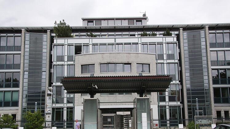 Die Telekom-Tochter  T-Systems will massiv Stellen und Zweigstellen in Deutschland abbauen. In Gefahr ist auch der Standort in Bamberg.  Foto: Schanz