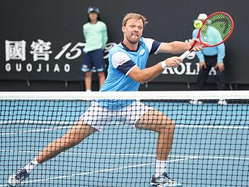 Vergeblich gestreckt: Für Kevin Krawietz war bei den Australian Open sowohl im Doppel als auch im Mixed in Runde 1 Endstation.  Foto: Hasenkopf
