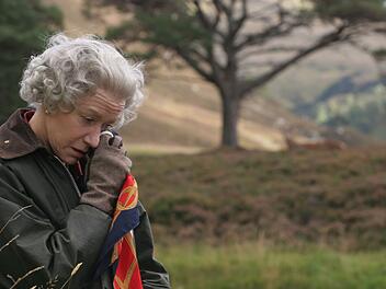 Seltener Gef&uuml;hlsausbruch: Die Queen (Helen Mirren) auf ihrem Landsitz Balmoral.