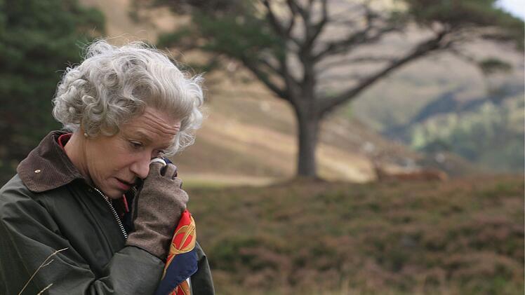 Seltener Gef&uuml;hlsausbruch: Die Queen (Helen Mirren) auf ihrem Landsitz Balmoral.