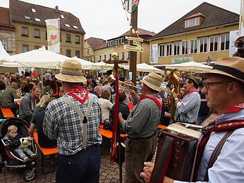 Der Marktplatz ist das Zentrum des Stadtfests in Juni.Foto: Archiv/Arkadius Guzy