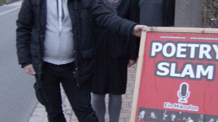 Die Vorstandsmitglieder machen schon mal Werbung für die erste Veranstaltung des neuen Vereins. Foto: Petra Malbrich